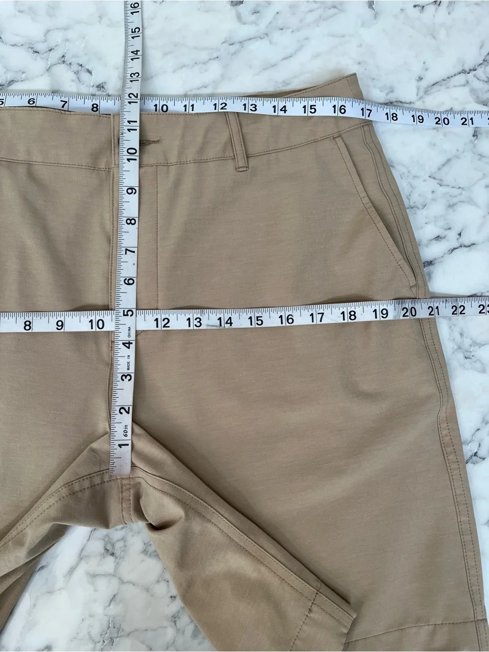 Faherty All Day™ Shorts 9” Khaki Tan Flat Front Stretch Men’s Size 33